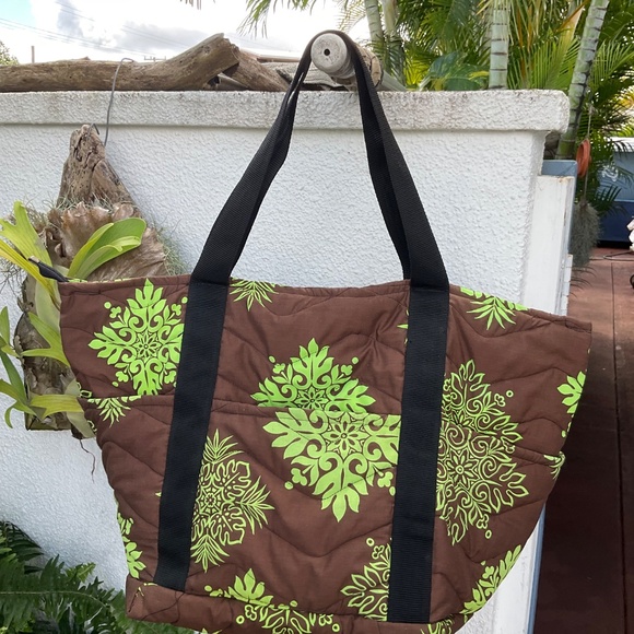 Lovely Lrg Hawaiian Quilted Zippered Tote Bag - Picture 2 of 6